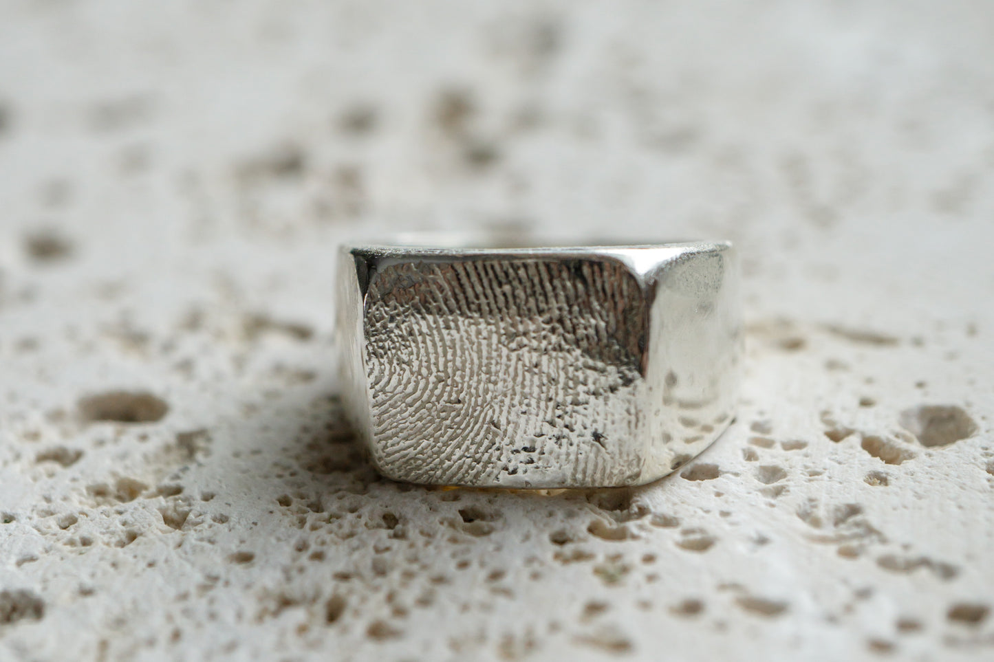 Fingerprint ring chunky