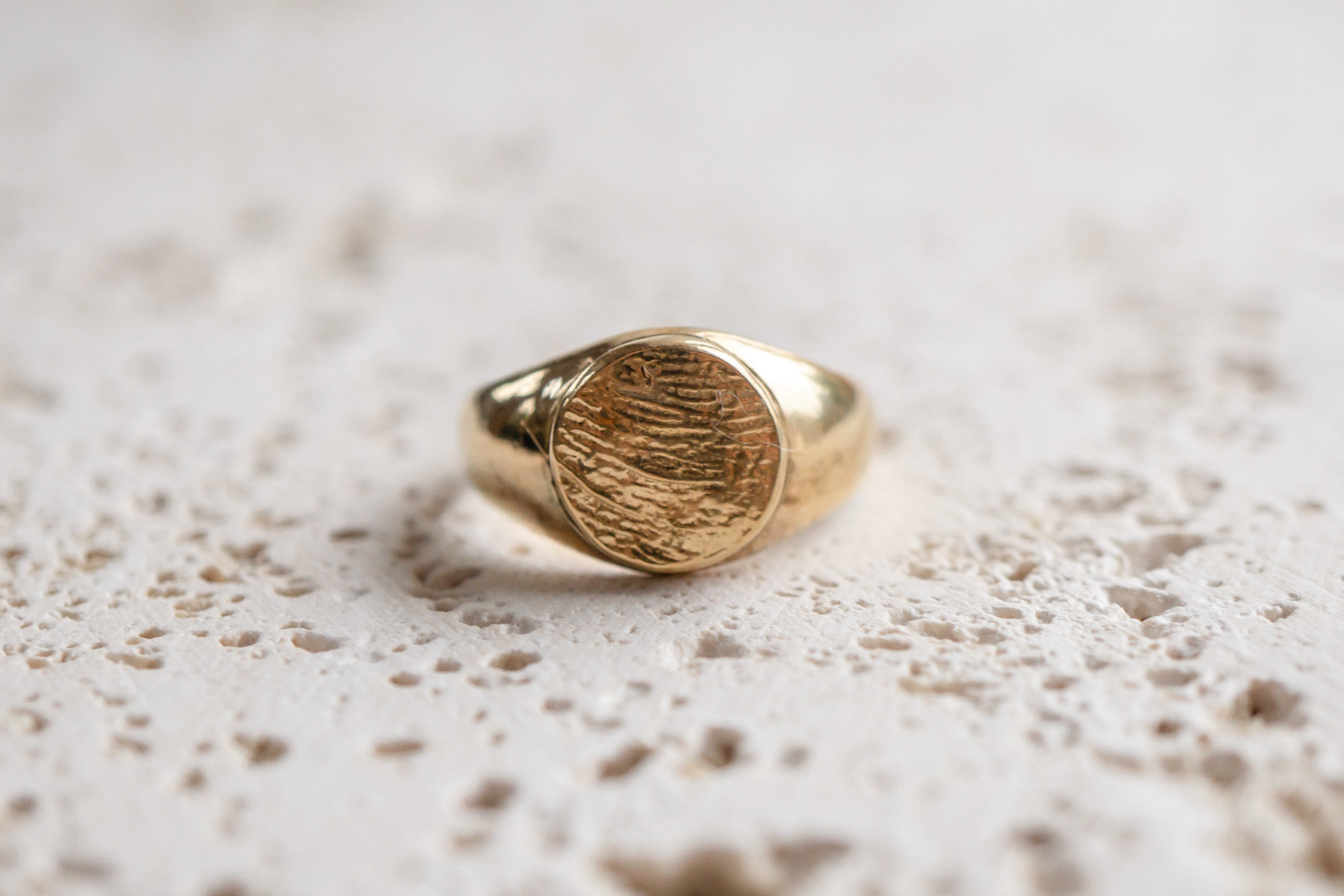 Fingerprint signet ring