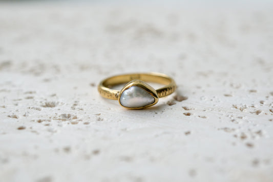 Pearl ring - gold plated, size 7