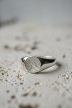 Pet print signet ring