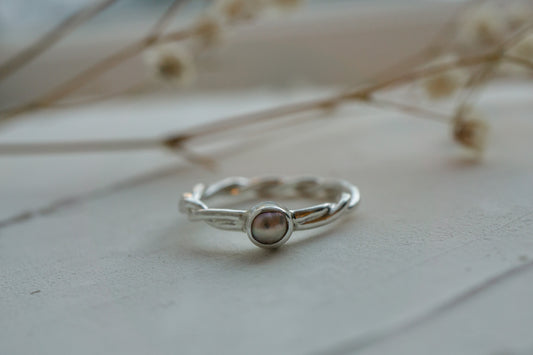 Pearl ring - 925 silver, size 7