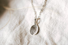 Load image into Gallery viewer, Pet print necklace