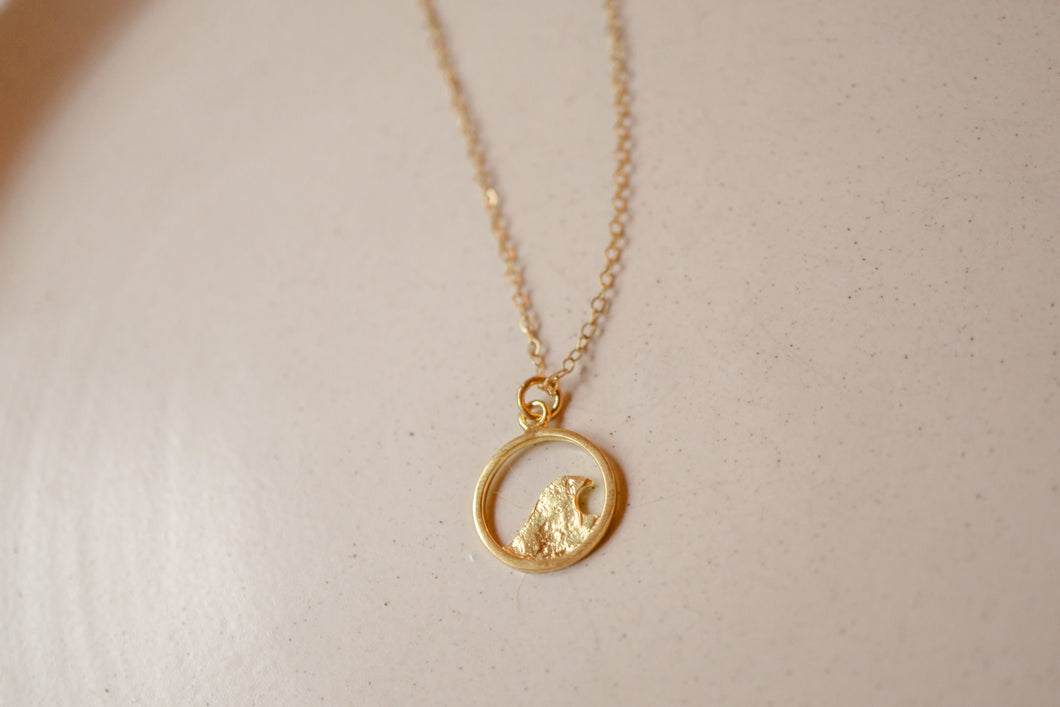 Wave necklace - gold plated