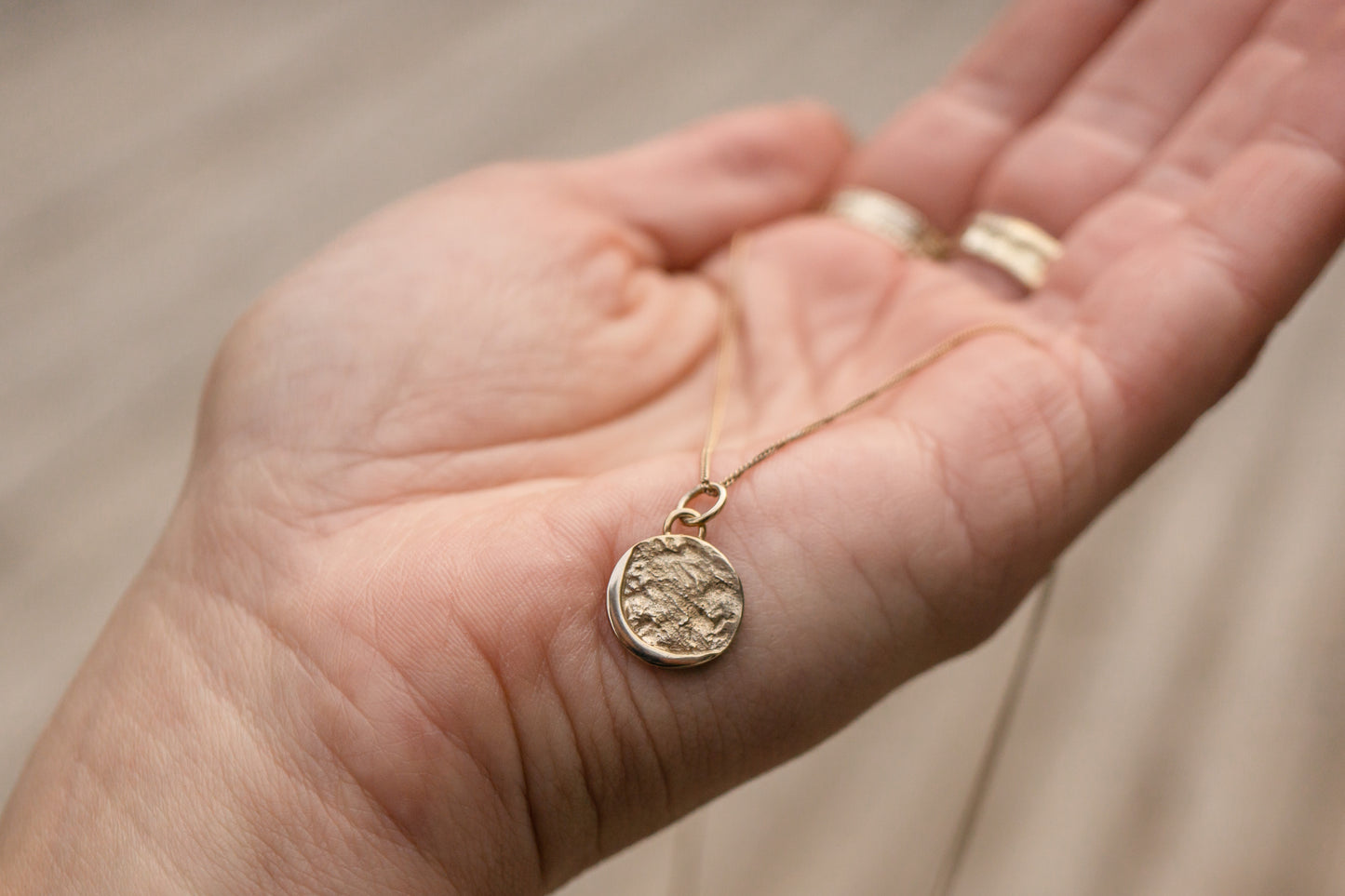 Luna necklace -gold plated