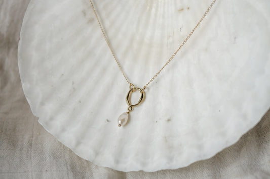 Pearl necklace - gold plated, motion drop