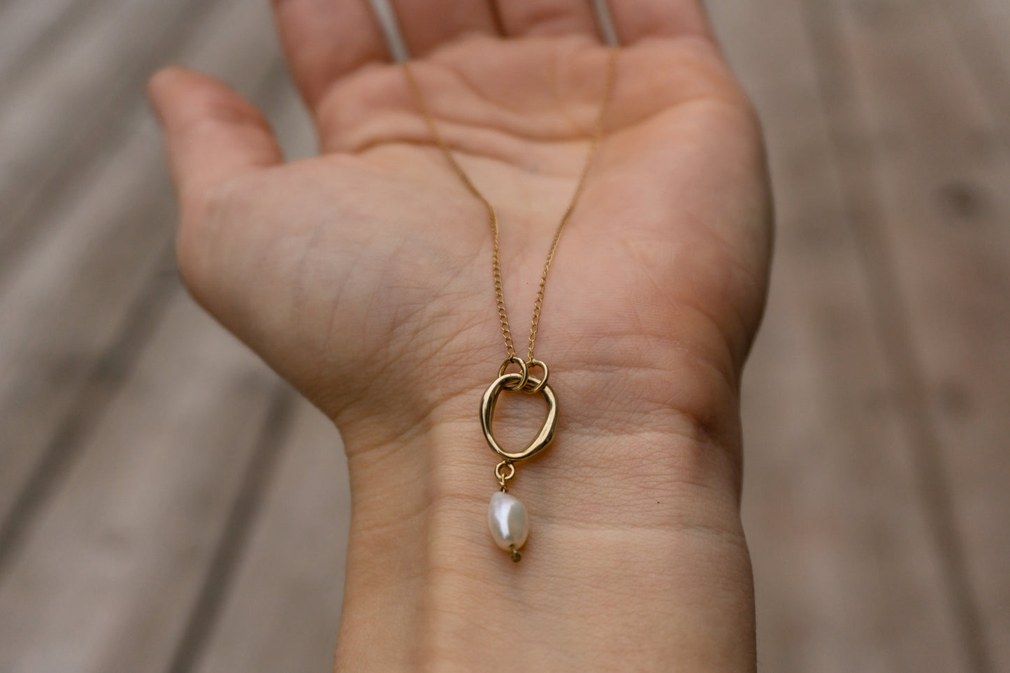 Pearl necklace - gold plated, motion drop